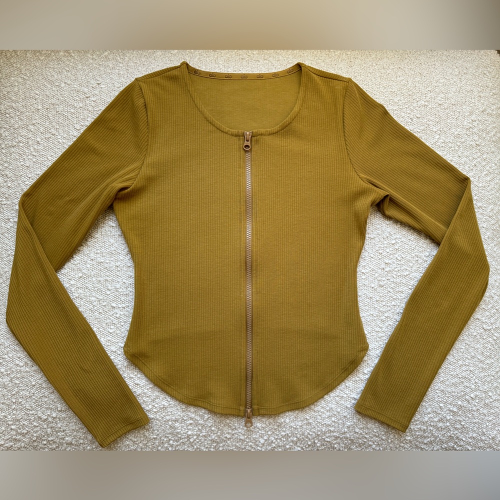 ALO Ribbed Stardust Long Sleeve, size medium.